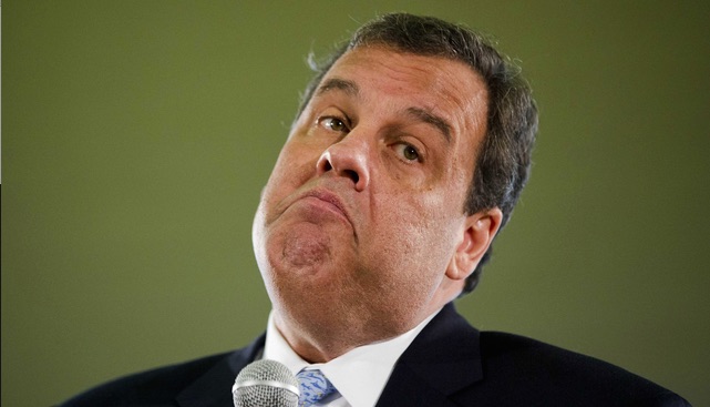 As a few state legislators and attorney generals mull over the legality of Daily Fantasy Sports, New Jersey Governor and Republican Presidential candidate sent out a fund raising email asking his supporters to submit their DFS lineup changes prior to the start of the Giants/Redskins game four weeks ago.